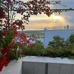 Bella Vista - Near The And Airport Villa