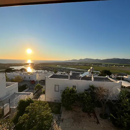 Bella Vista - Near The And Airport Villa *