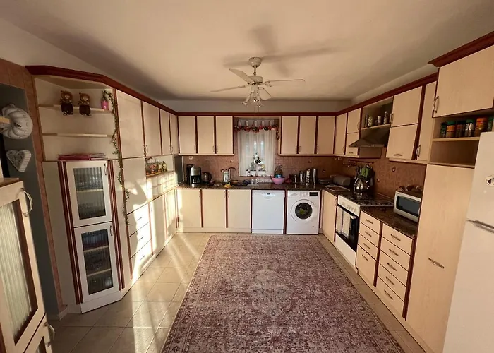 Villa Bella Vista - Near The And Airport