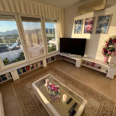 Bella Vista - Near The And Airport ヴィラ