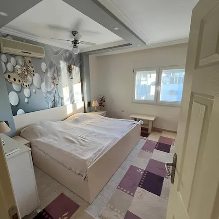 וילה Bella Vista - Near The And Airport דלמן